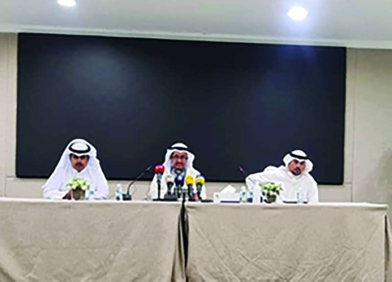 
المتحدثون في الندوة
