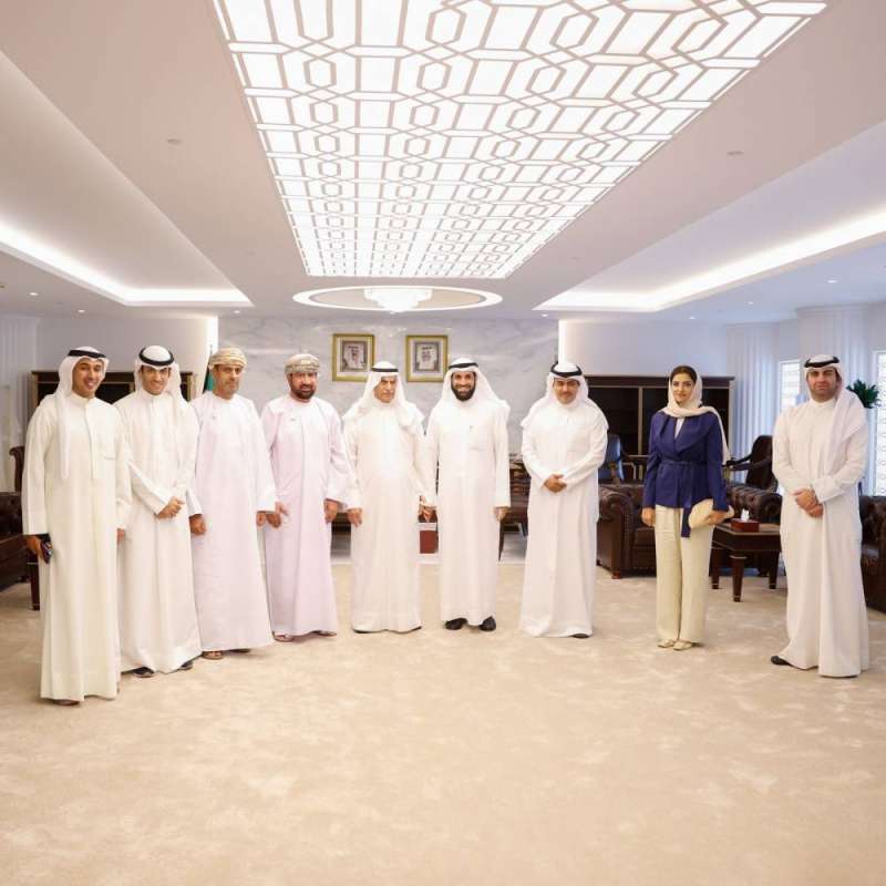 السعدون مع الوفد العماني