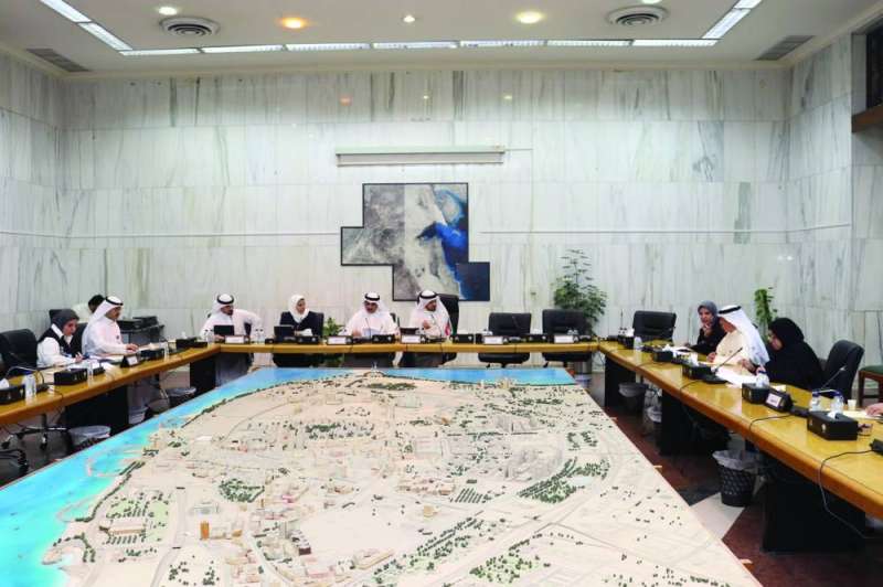 جانب من اجتماع لجنة الفروانية في المجلس البلدي