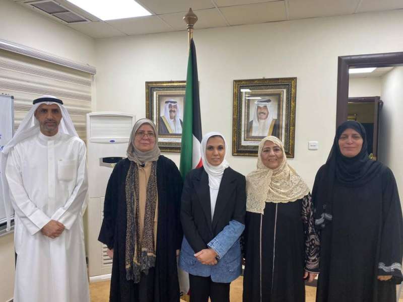 البغلي مع أعضاء جمعية متلازمة داون