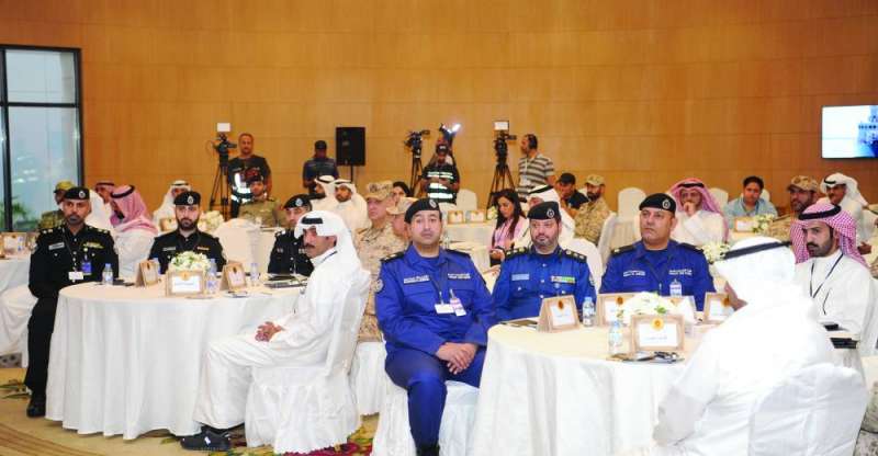 حضور عسكري ومدني