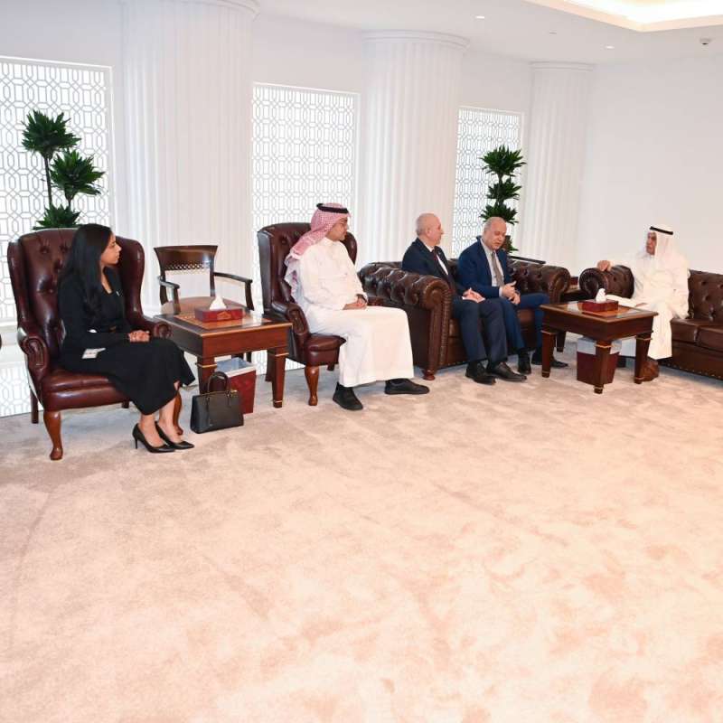  السعدون يستقبل المدير الإقليمي لدول مجلس التعاون بالبنك الدولي