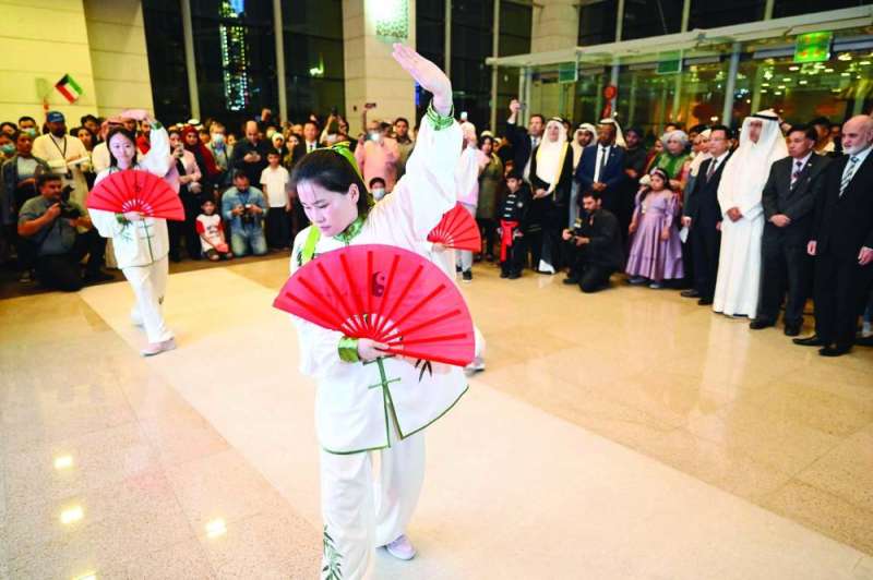 جانب من العروض الثقافية 