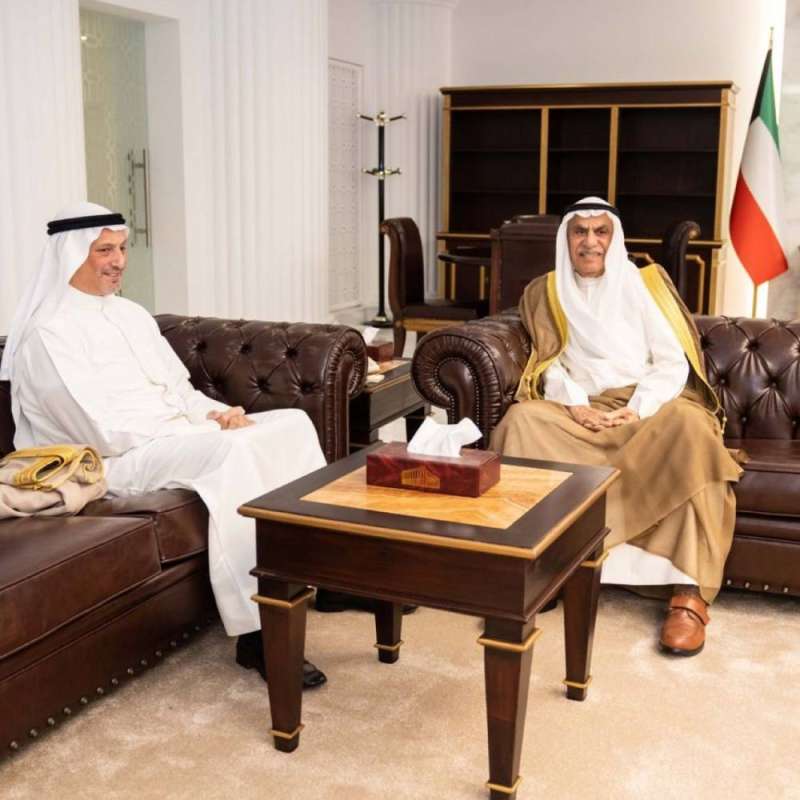 رئيس مجلس الأمة يستقبل وزير الخارجية 