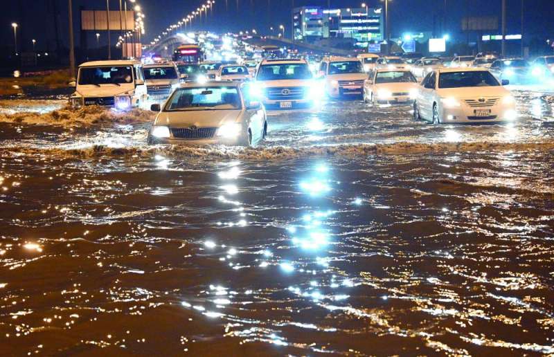 
غرق الدائري الرابع 	 (تصوير نايف العقلة)
