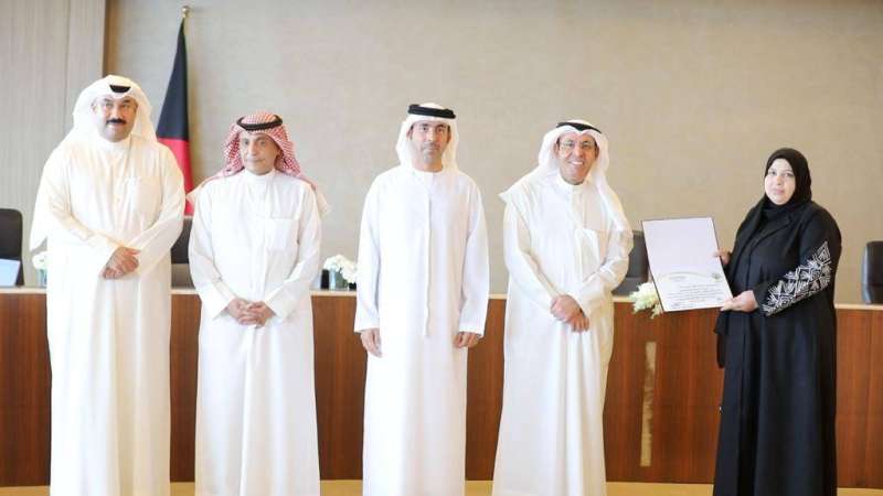 وزير التربية يكرّم المتأهلين في جائزة محمد بن زايد لأفضل معلم
 