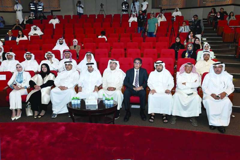 
جانب من الحضور في حفل افتتاح النادي
