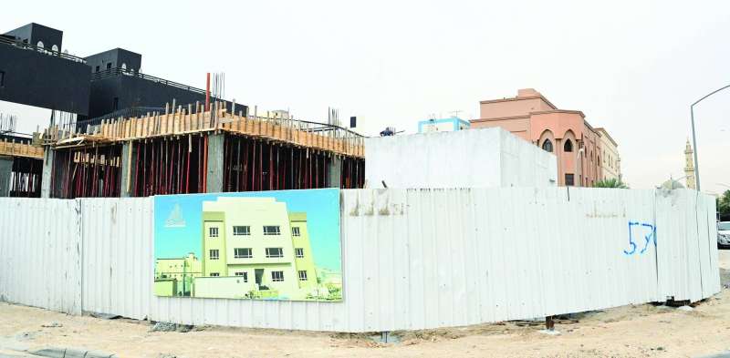 تسوير البناء وإصدار الرخص من البلدية 