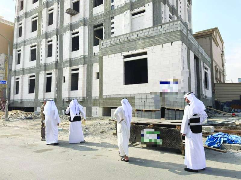 التأكد من سلامة المنشأة أثناء عملية البناء 