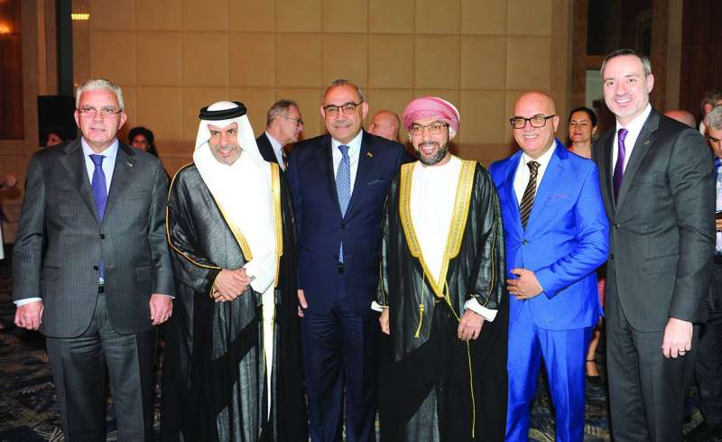 السفراء المغربي والعماني والعراقي والقطري والفلسطيني خلال الحفل