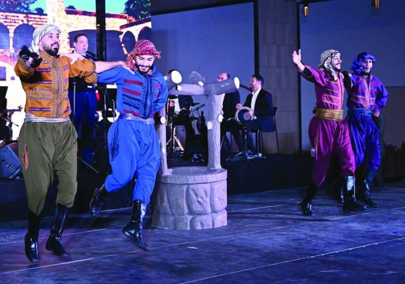 «الدبكة» اللبنانية حاضرة 