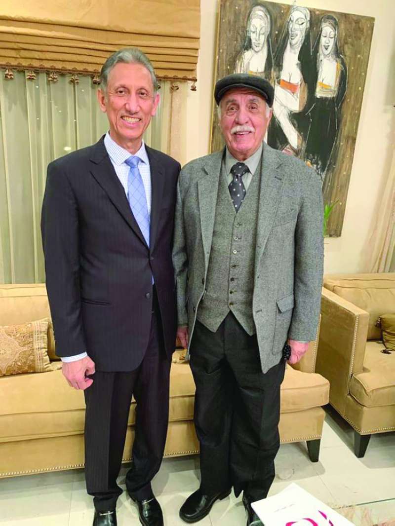 
طالب الرفاعي مع الراحل السنعوسي
