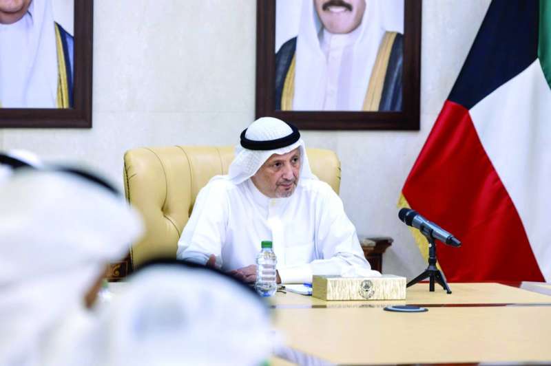 
سالم الصباح في المؤتمر الصحافي 
