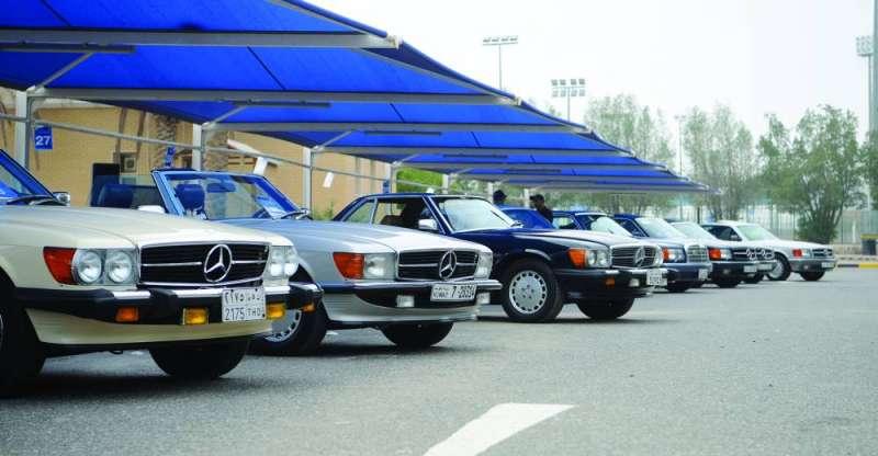 جانب من السيارات المشاركة في المعرض