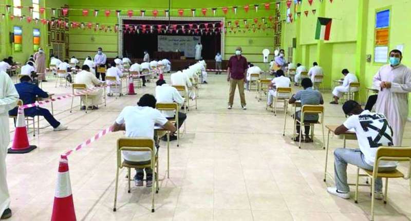 لقطة «أرشيفية» لاختبارات الثانوية في التعليم الديني 