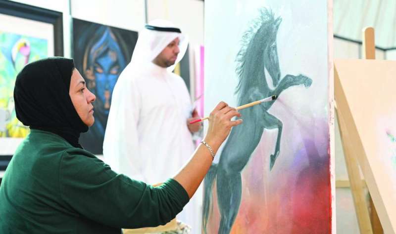 إتقان بالريشة والألوان 