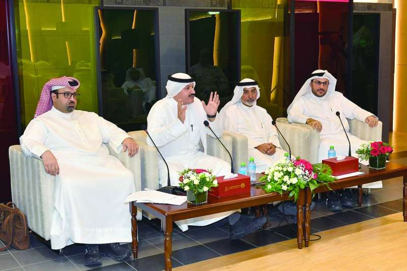 الجريد متحدثاً خلال المحاضرة
