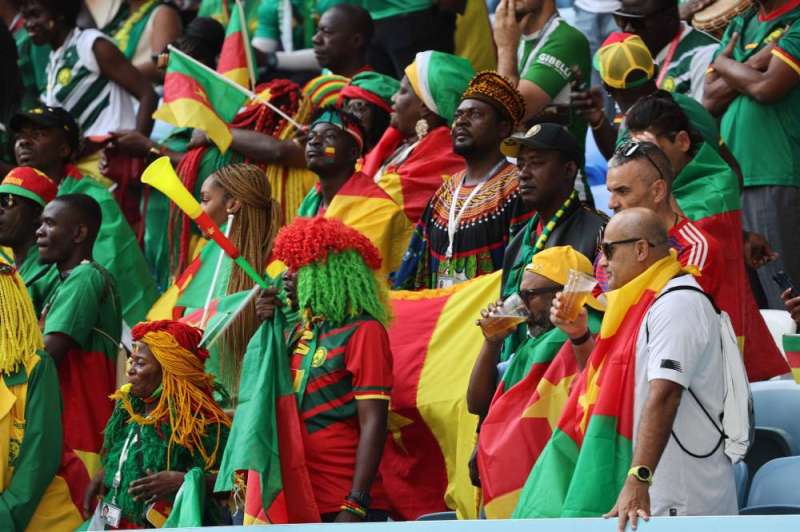 حماسة كاميرونية قبل بداية اللقاء