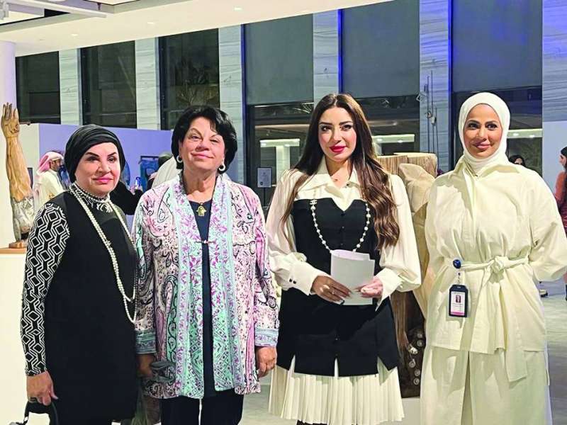 بعض المشاركات في المعرض