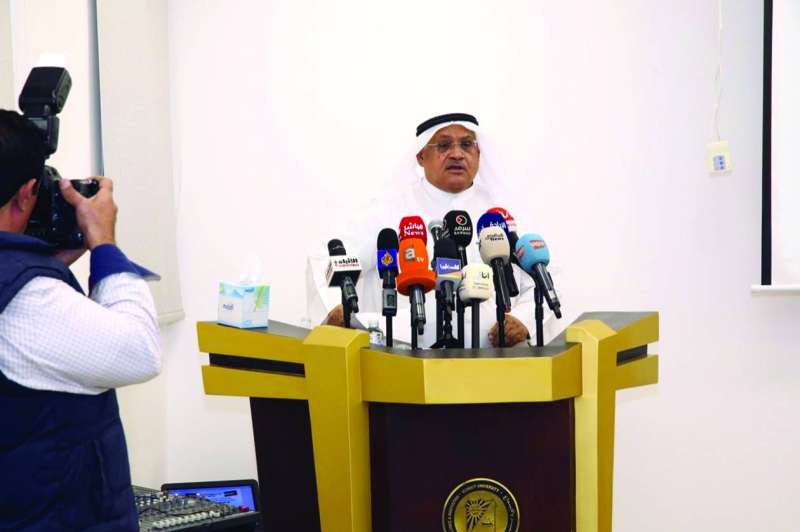الديين متحدثاً في الاحتفالية