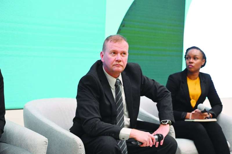  الجنرال روبرت باول خلال الجلسة