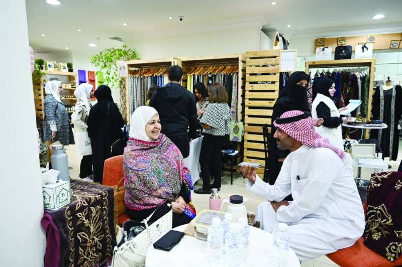 
المطوع تتحدث للزميل نايف كريم
