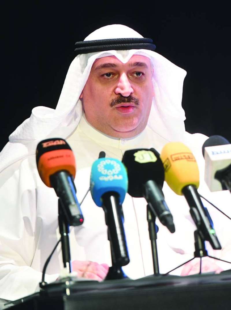 
وزير الصحة متحدثاً في افتتاح المؤتمر