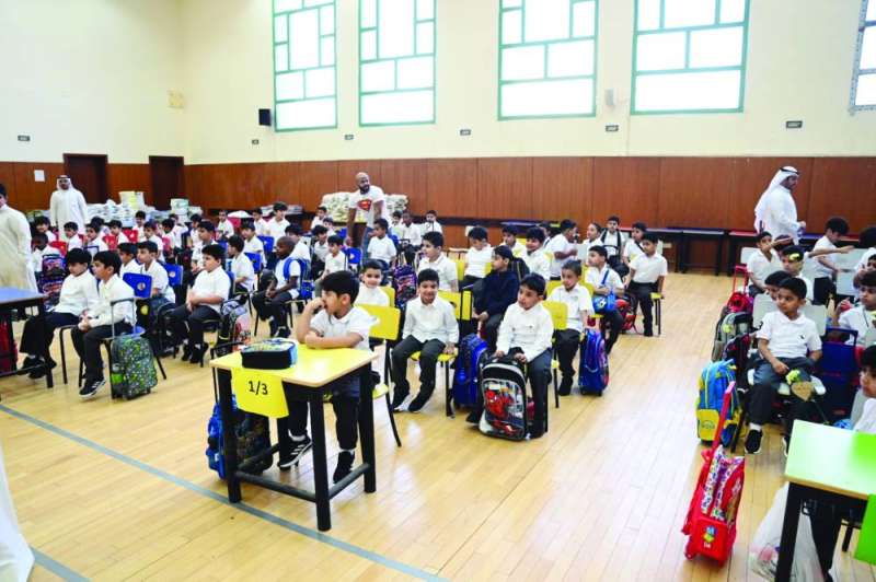 
نظافة الصالات والساحات قبل الفرص وبعدها
