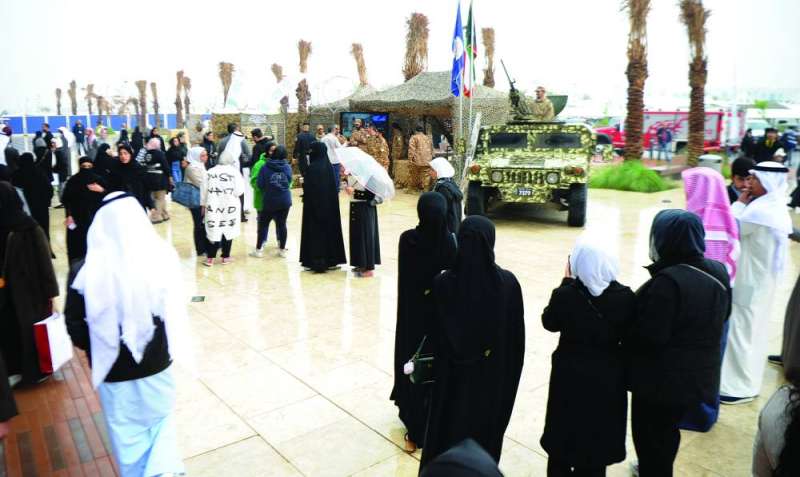 
جانب من المعرض 	 (تصوير سعود سالم)