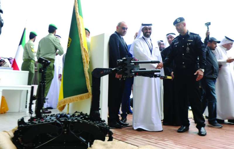 
 استعراض أسلحة وزارة الداخلية