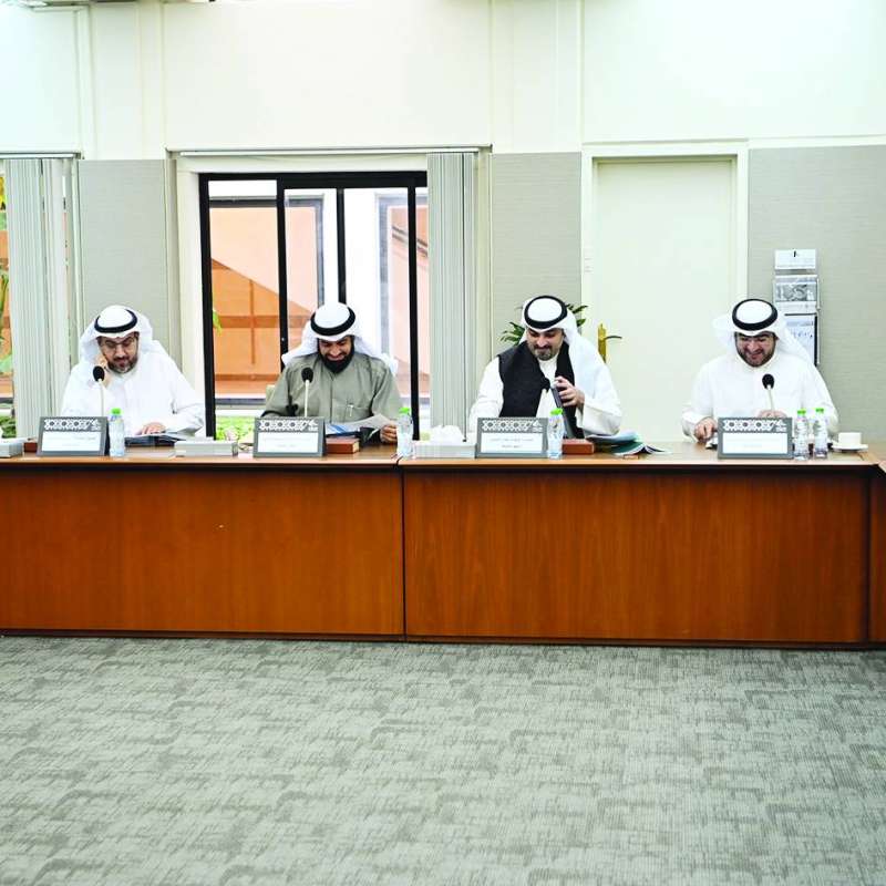 
جانب من اجتماع اللجنة التشريعية أمس
