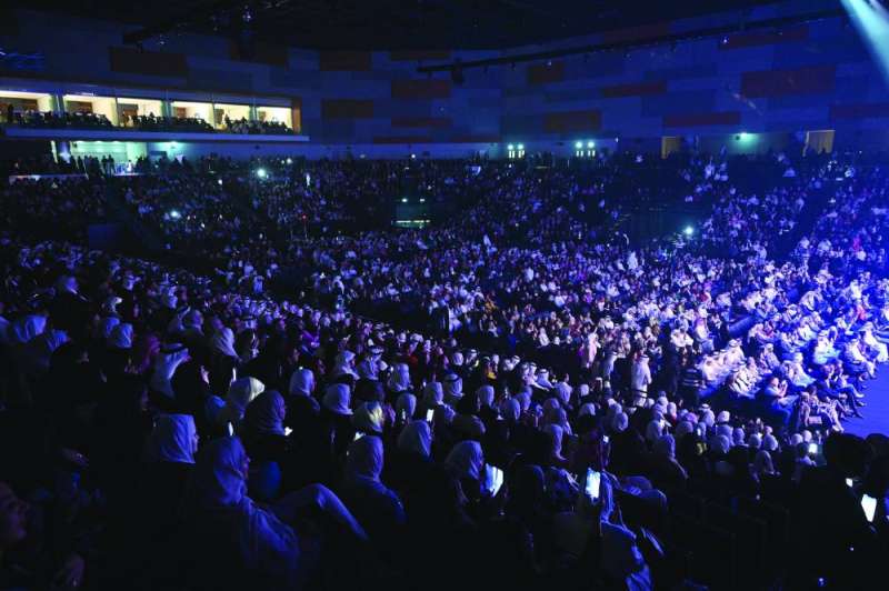 جمهور غفير في «ألف ليلة وليلة»