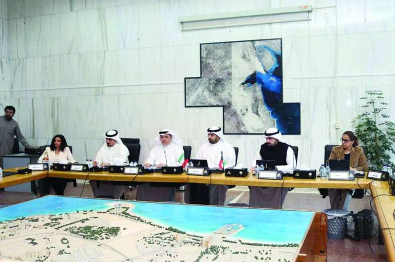 
جانب من اجتماع لجنة العاصمة