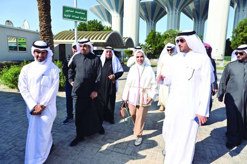 
وزيرة الشؤون لدى حضورها افتتاح المعرض
