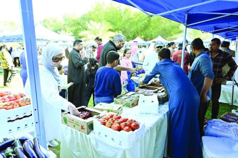 
مُنتجات ومُتسوقون
