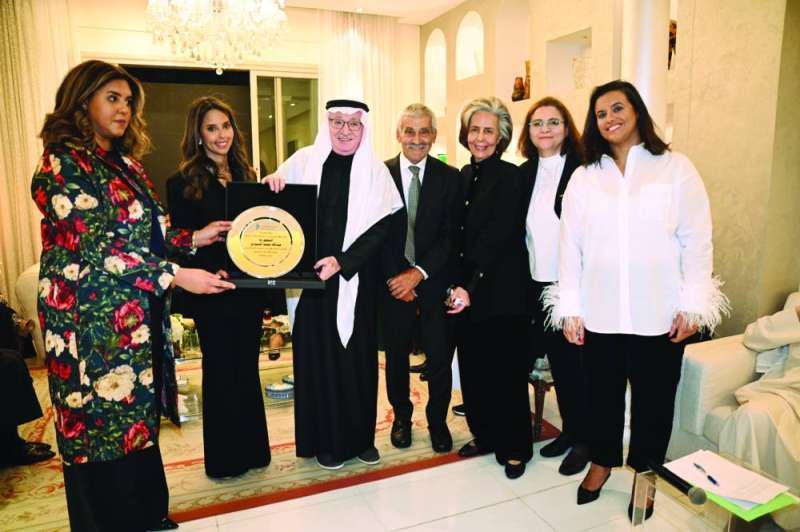 
مُلتقى الطاقة العربي مُكرّماً أسرة النيباري
