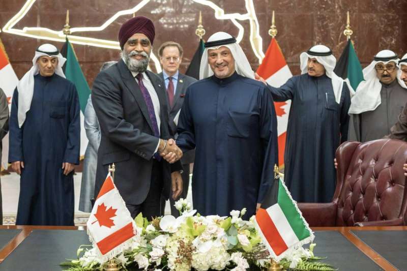 سالم العبدالله خلال لقائه هارجيت سجان