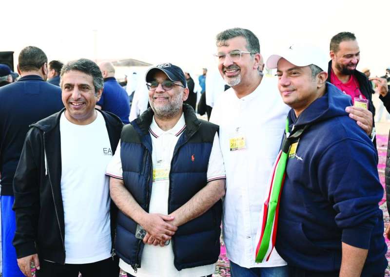 وزير النفط مع بعض المشاركين