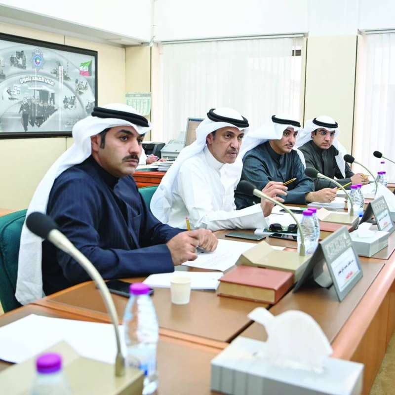 
من اجتماع لجنة الداخلية والدفاع أمس