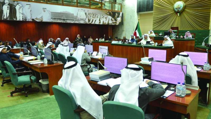 3 تصويت الأعضاء بالموافقة على المواضيع والاقتراحات