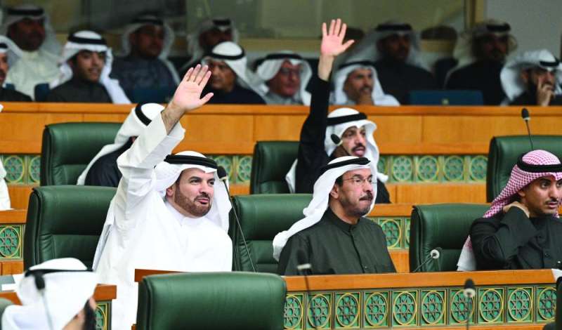 
طلب مداخلة من العازمي والمطيري
