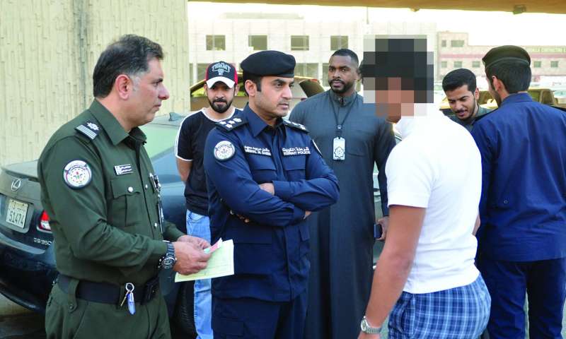  أحد المخالفين