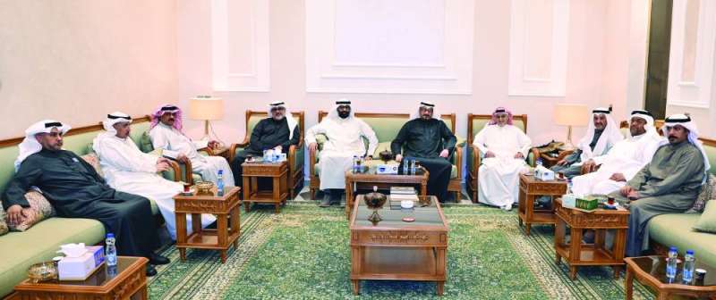 
جانب من المشاركين في ديوانية الهاملي 	(تصوير نايف العقلة)
