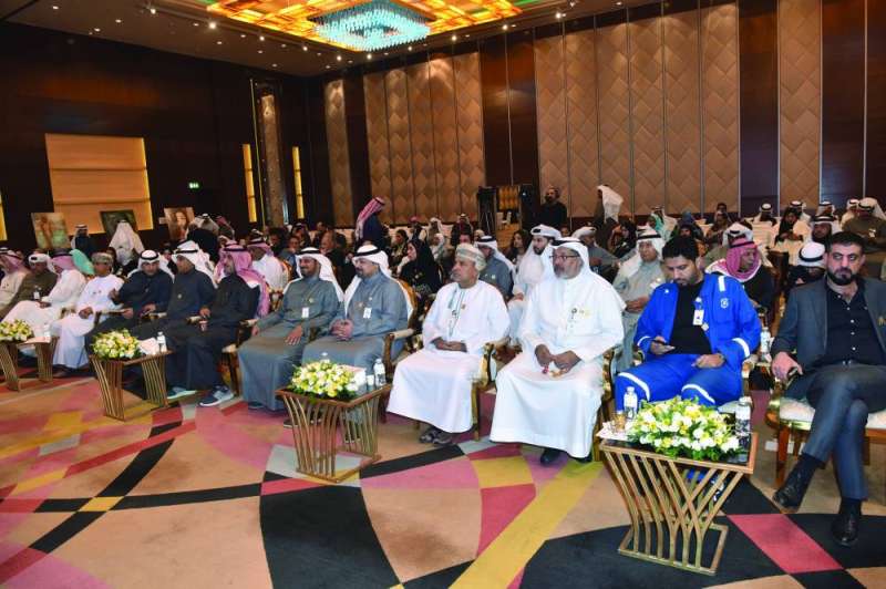 
 مقدمة الحضور من اتحاد العمال والضيوف في الاحتفال