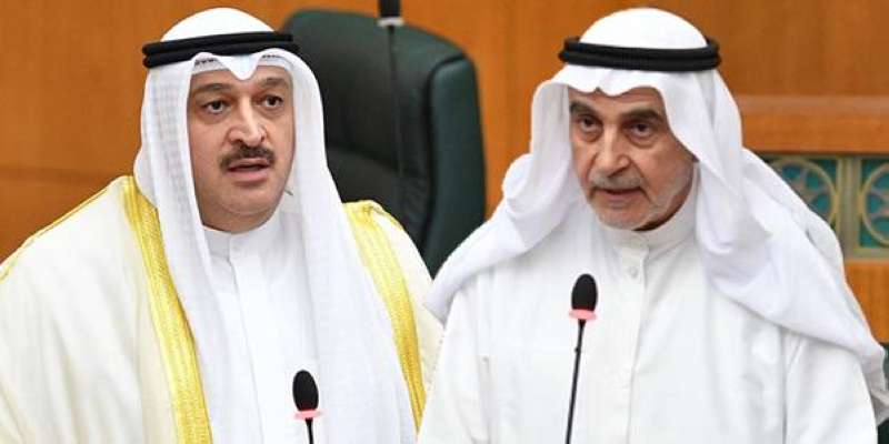 أحمد لاري ووزير الصحة