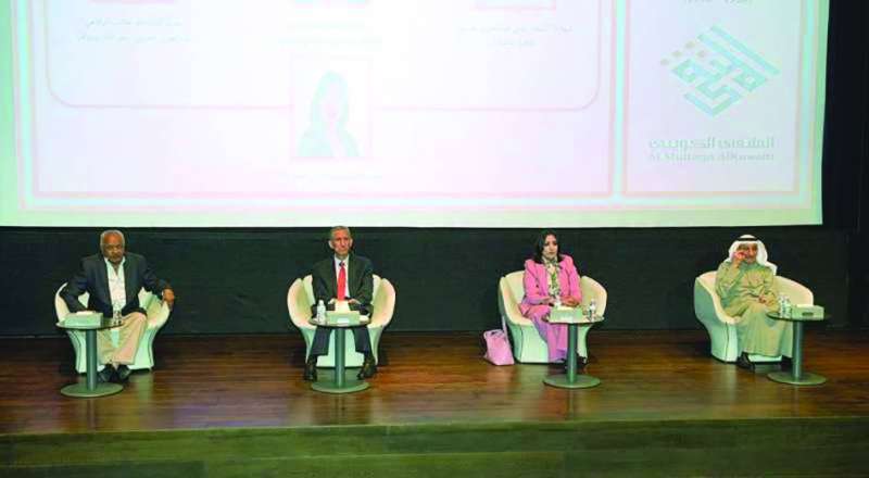 من ندوة «عبدالعزيز حسين... رجل فكر ودولة»