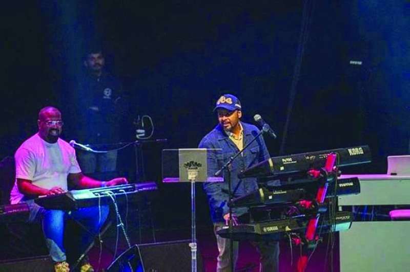 خالد الرندي عضو فرقة «ميامي» الكويتية
