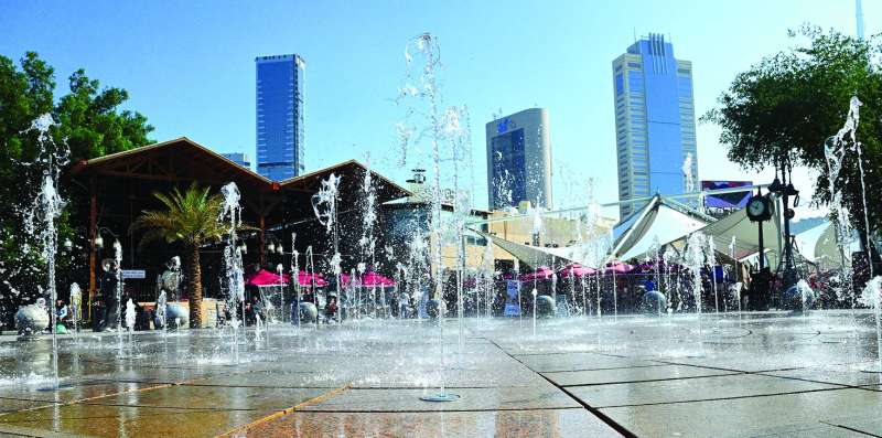 
نافورة ساحة «بن بحر» عادت للتدفق
