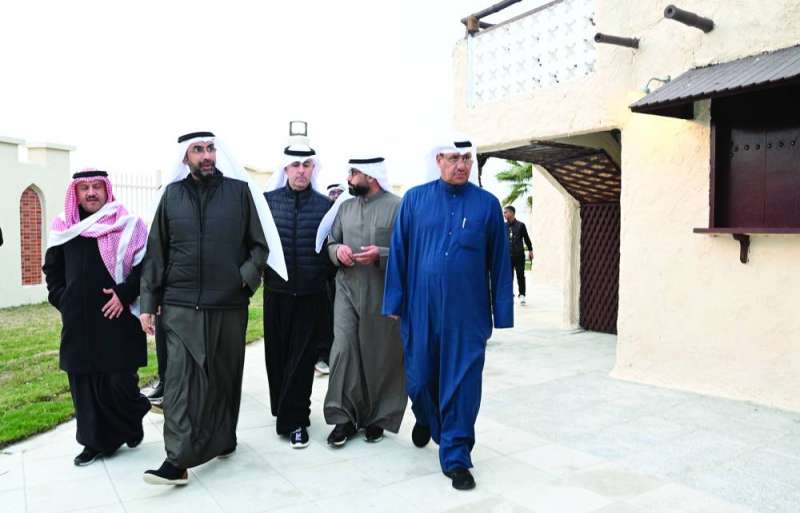 
جولة في أنحاء القرية