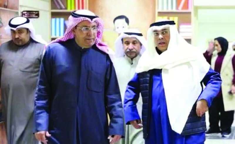 وزير التربية في كنترول الثانوية العامة